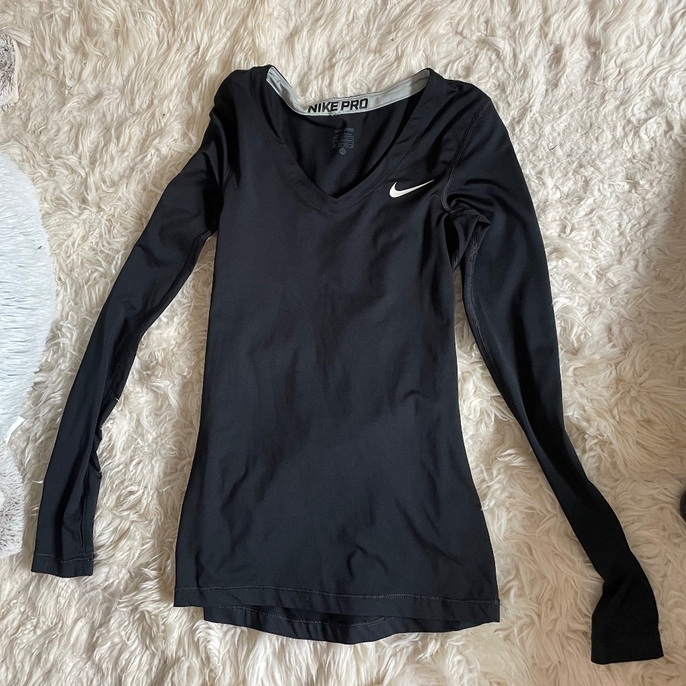 Women’s Nike Dri Fit Shirt (with thumb holes)